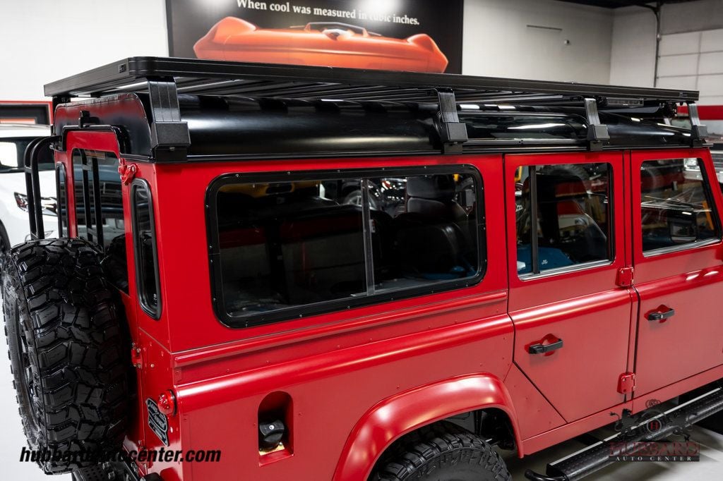 1995 Land Rover Defender 110  - 23025060 - 46