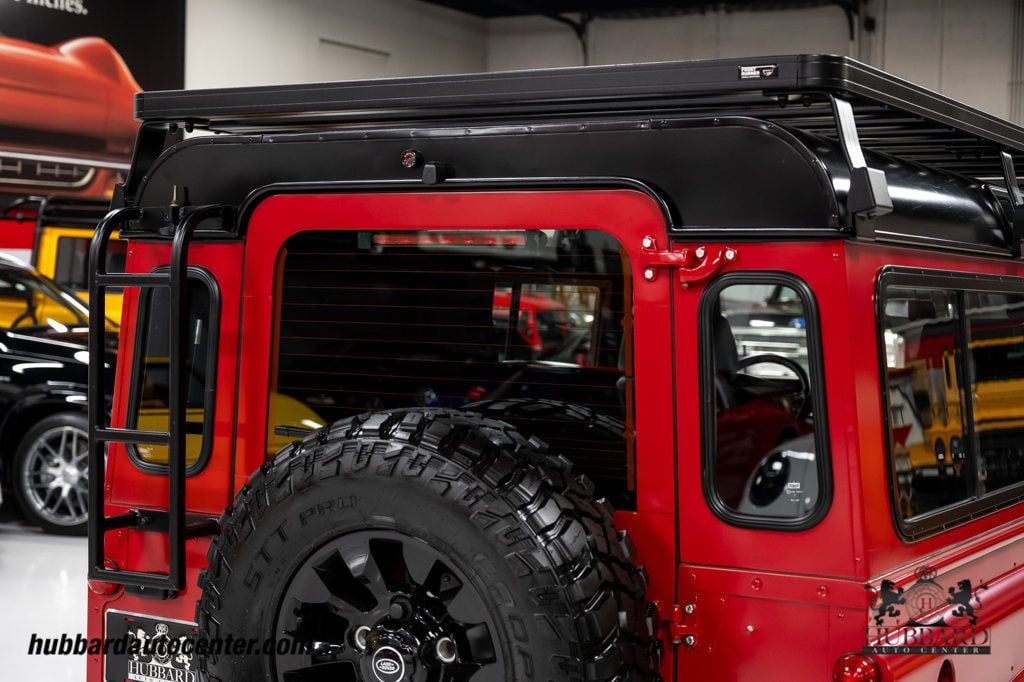 1995 Land Rover Defender 110  - 23025060 - 48
