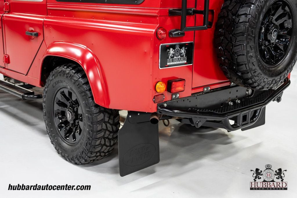 1995 Land Rover Defender 110  - 23025060 - 52