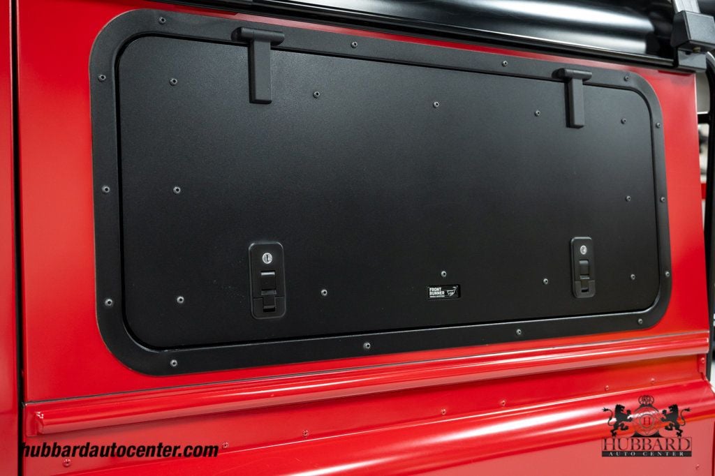 1995 Land Rover Defender 110  - 23025060 - 60