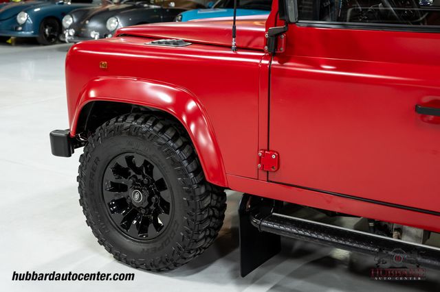 1995 Land Rover Defender 110  - 23025060 - 61