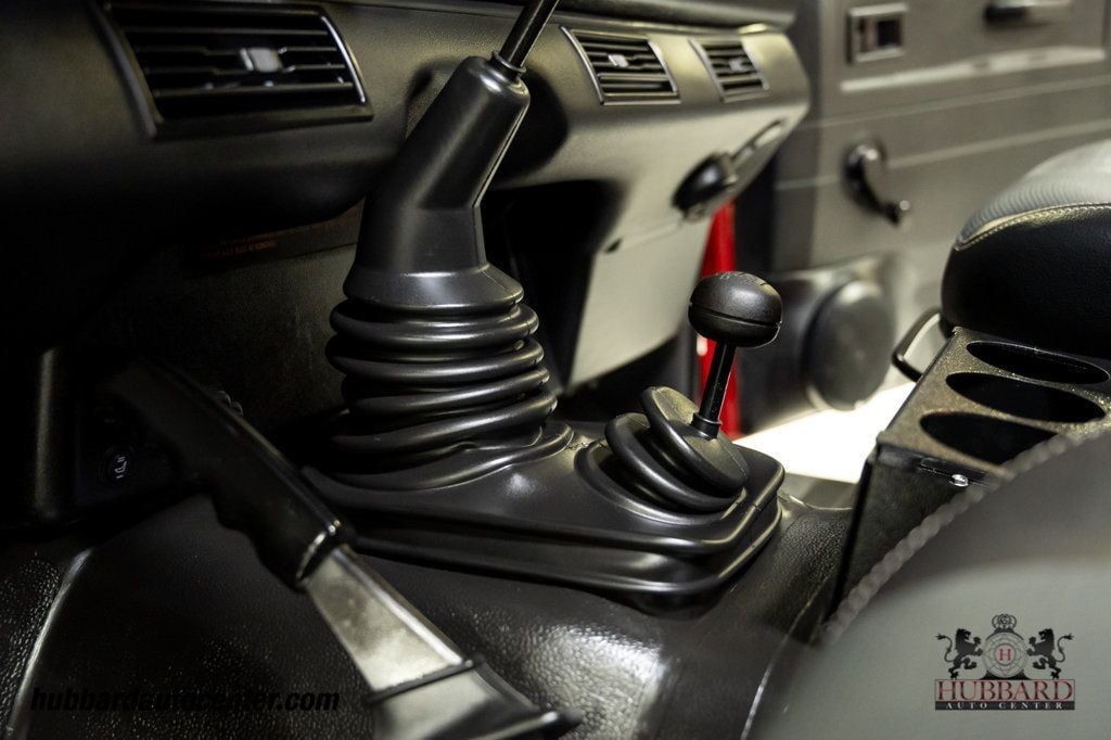 1995 Land Rover Defender 110  - 23025060 - 65