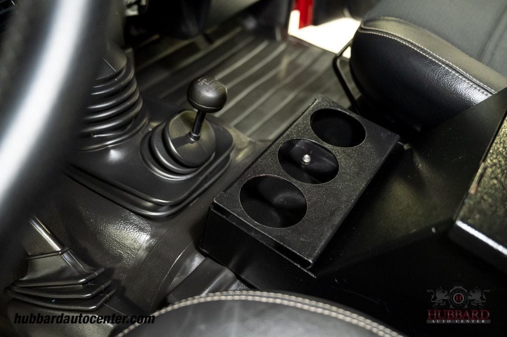 1995 Land Rover Defender 110  - 23025060 - 66