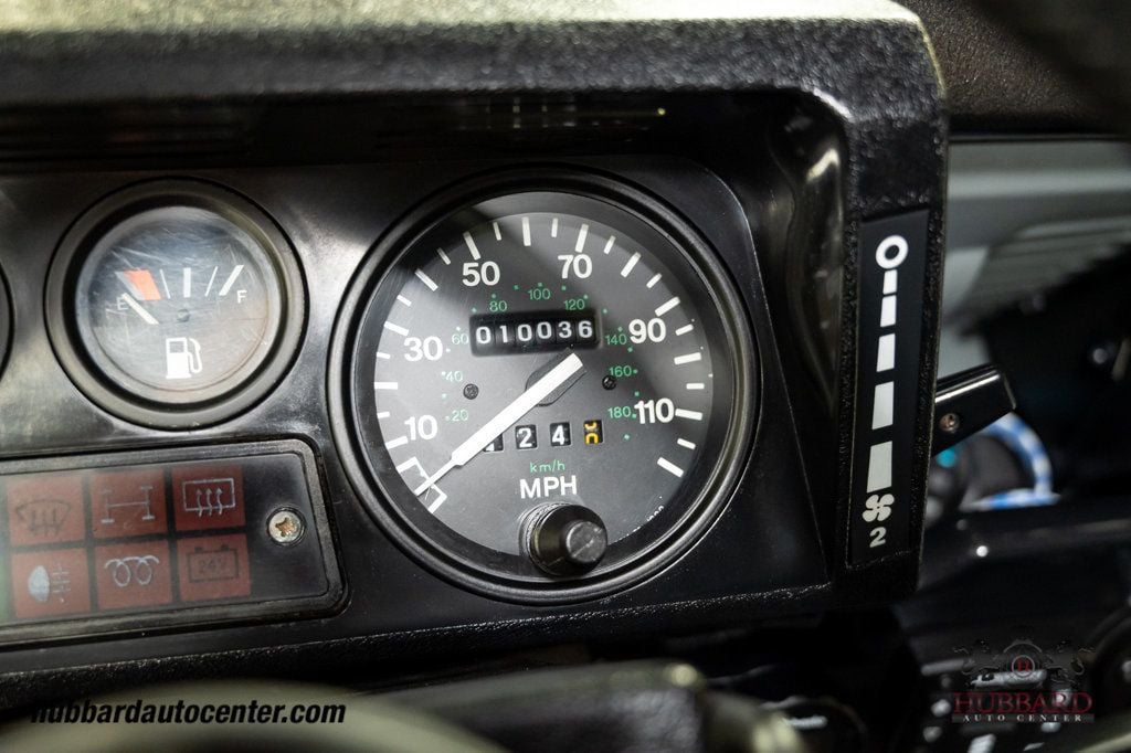 1995 Land Rover Defender 110  - 23025060 - 68