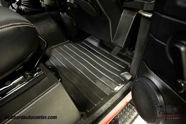 1995 Land Rover Defender 110  - 23025060 - 75