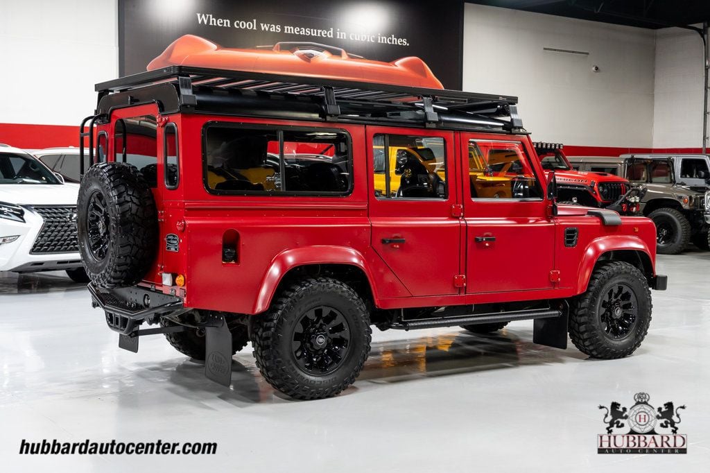 1995 Land Rover Defender 110  - 23025060 - 7