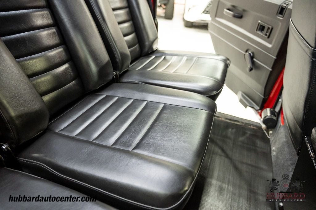 1995 Land Rover Defender 110  - 23025060 - 79