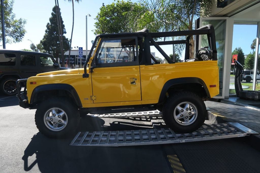 1995 Land Rover Defender 90 2dr Convertible NAS - 21599619 - 40