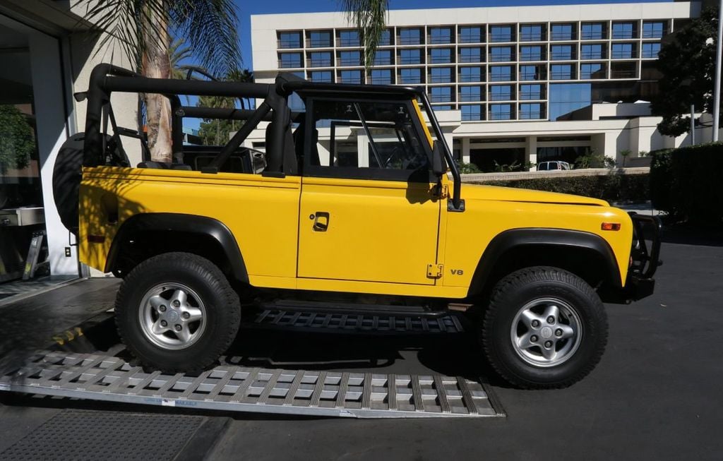 1995 Land Rover Defender 90 2dr Convertible NAS - 21599619 - 4