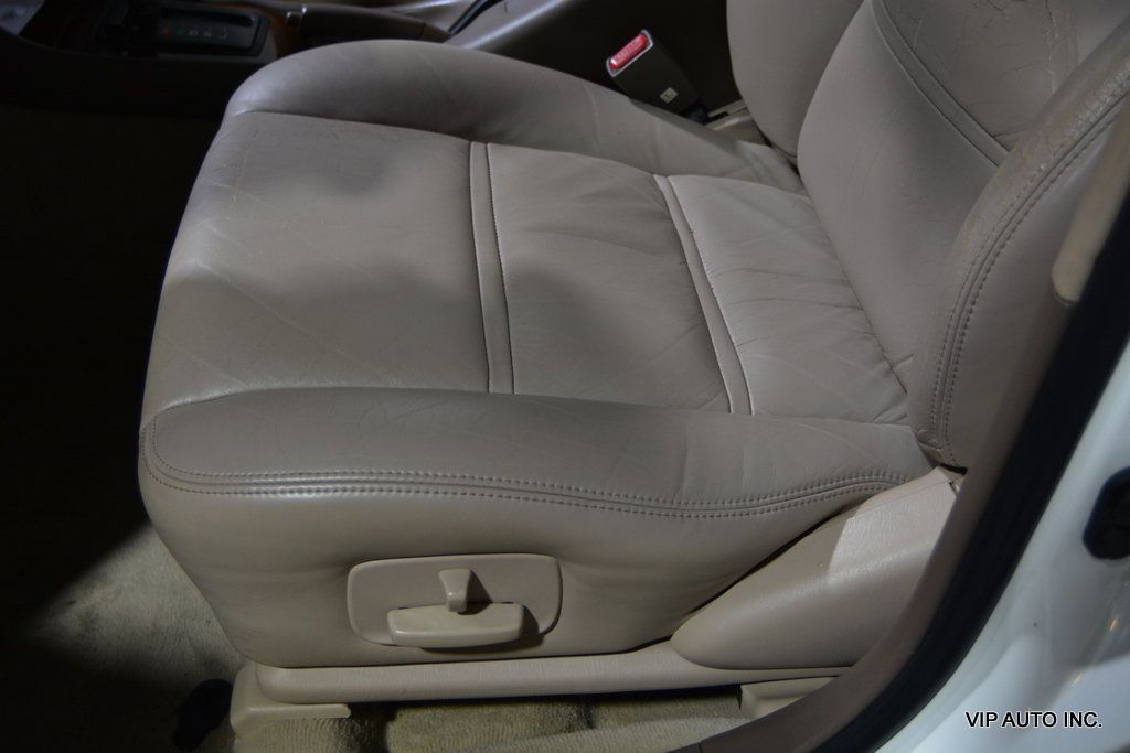 1995 Lexus ES 300 Base Trim - 22833923 - 14