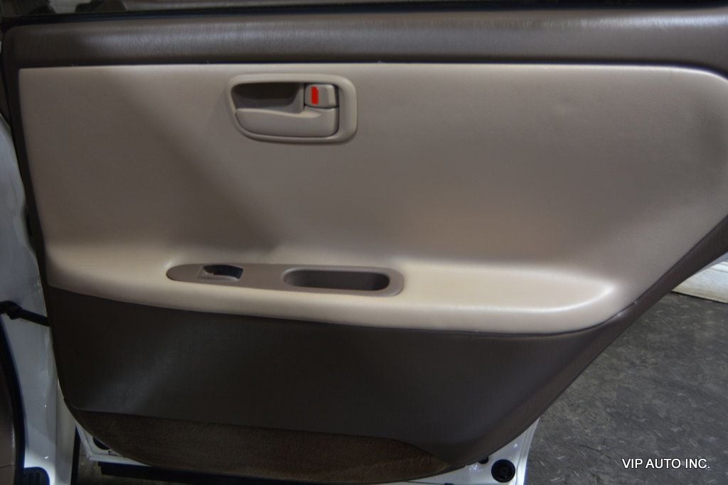 1995 Lexus ES 300 Base Trim - 22833923 - 7