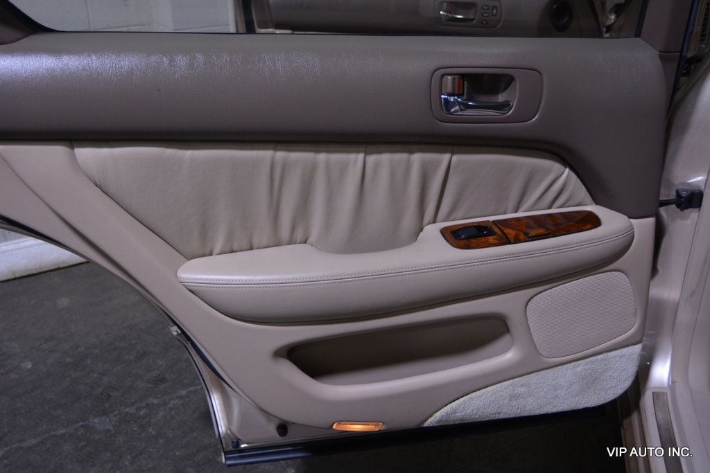 1995 Lexus LS 400 Base Trim - 22880937 - 12
