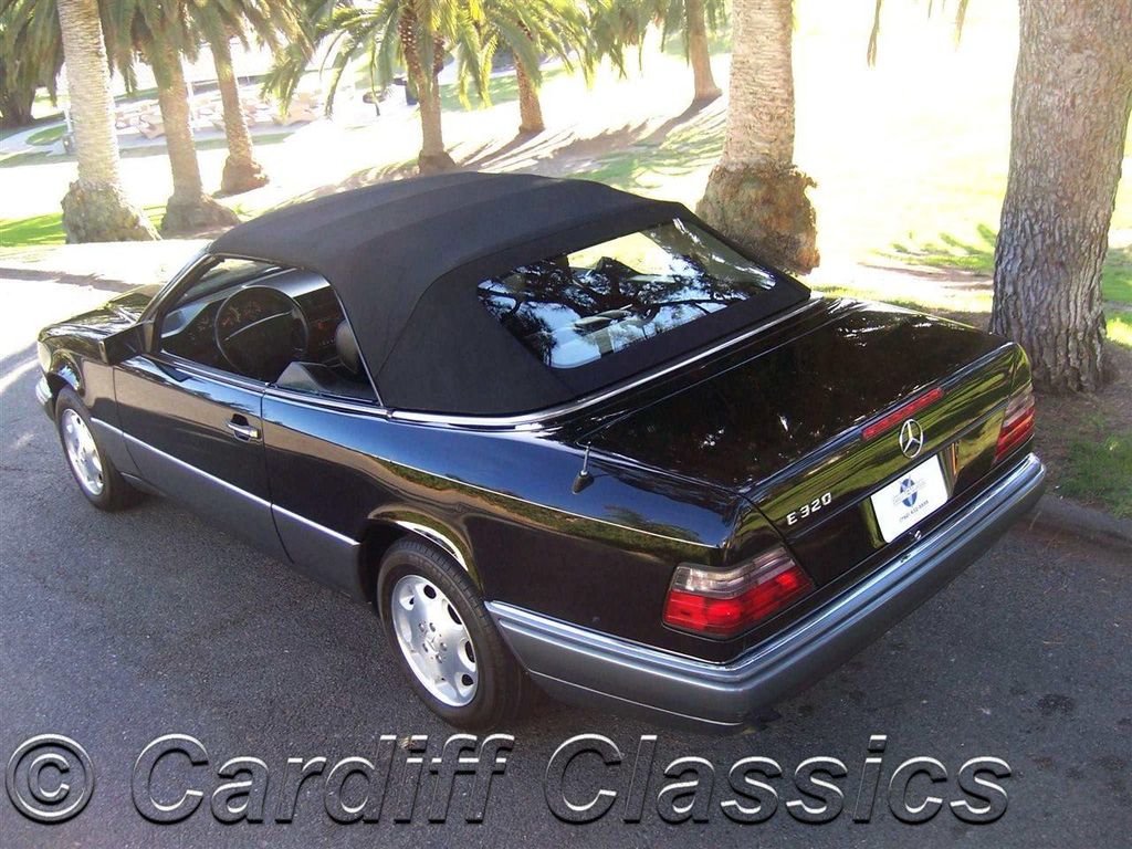 1995 Mercedes-Benz E Class E Class 2dr Cabriolet 3.2L - 12392684 - 32