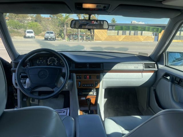 1995 Mercedes-Benz E Class E Class 4dr Sedan 3.0L Diesel - 23100086 - 22