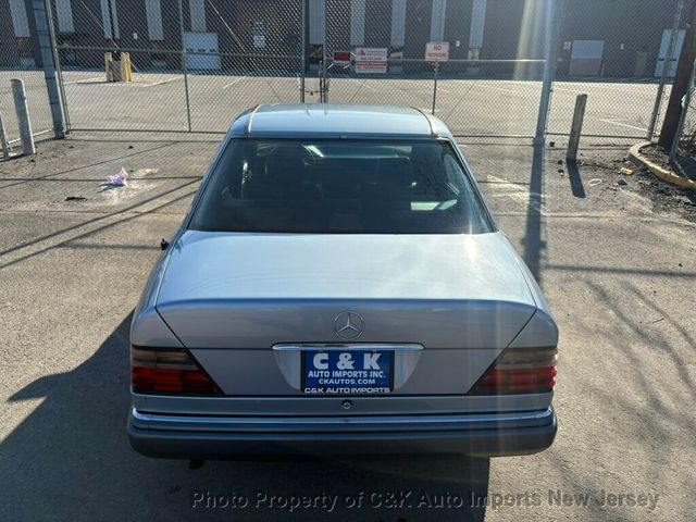 1995 Mercedes-Benz E Class E Class 4dr Sedan 3.0L Diesel - 22996442 - 11