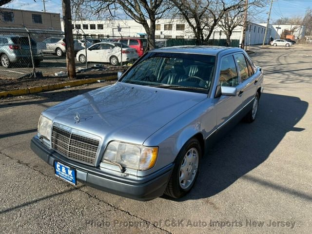 1995 Mercedes-Benz E Class E Class 4dr Sedan 3.0L Diesel - 22996442 - 1