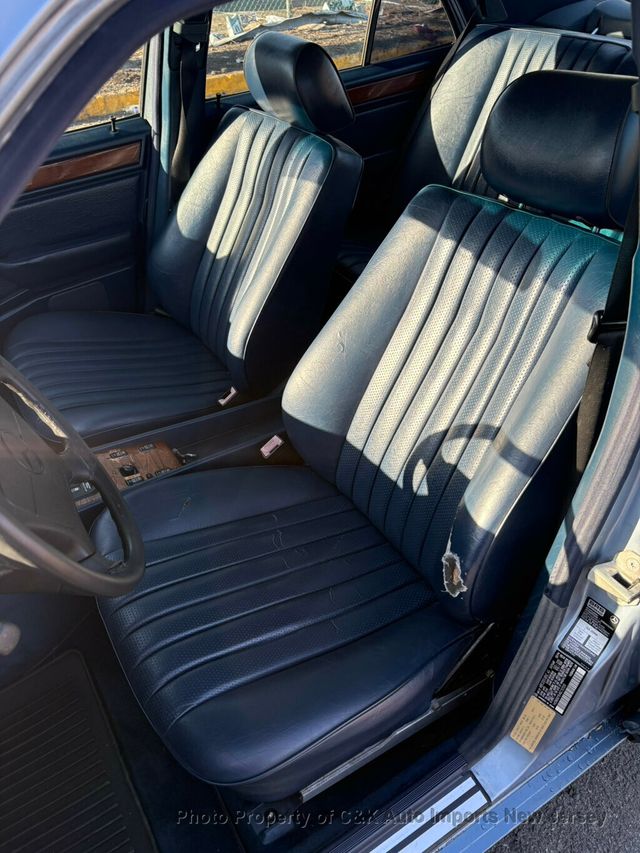 1995 Mercedes-Benz E Class E Class 4dr Sedan 3.0L Diesel - 22996442 - 19