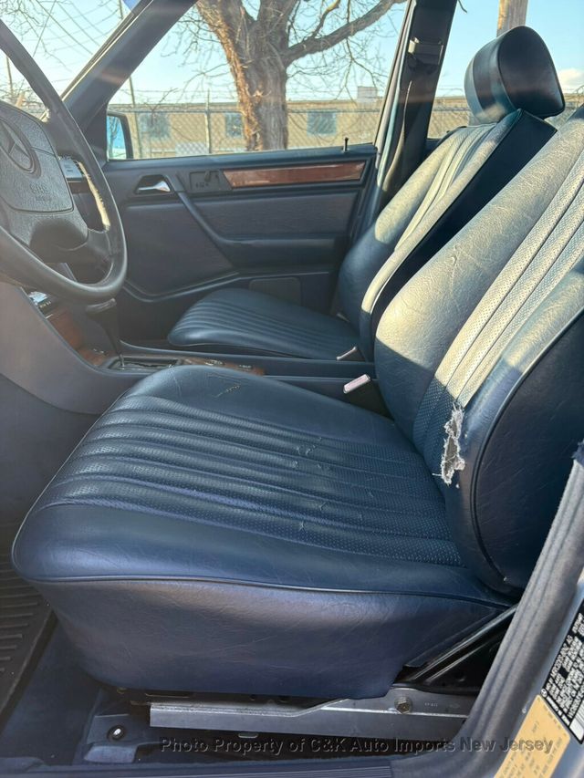 1995 Mercedes-Benz E Class E Class 4dr Sedan 3.0L Diesel - 22996442 - 20