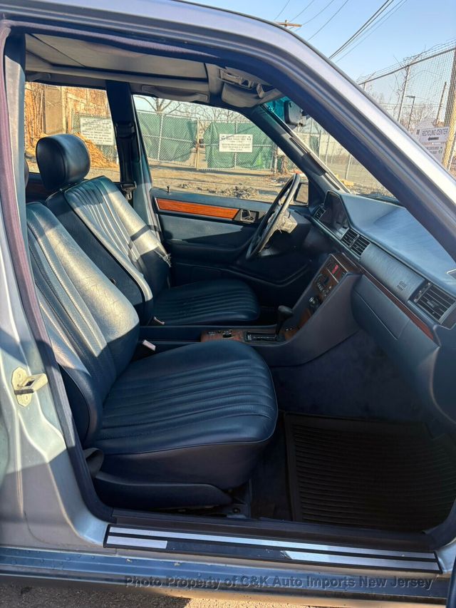 1995 Mercedes-Benz E Class E Class 4dr Sedan 3.0L Diesel - 22996442 - 23