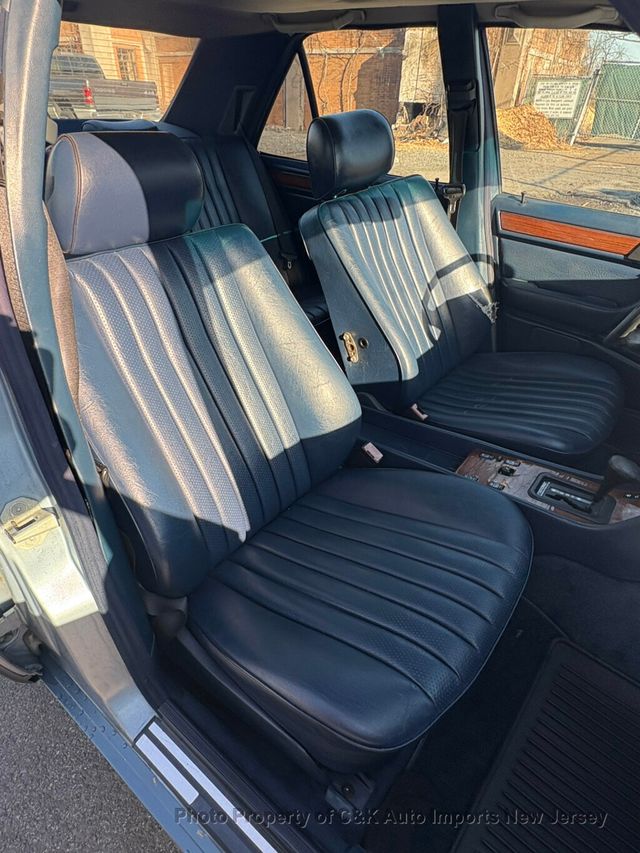 1995 Mercedes-Benz E Class E Class 4dr Sedan 3.0L Diesel - 22996442 - 24