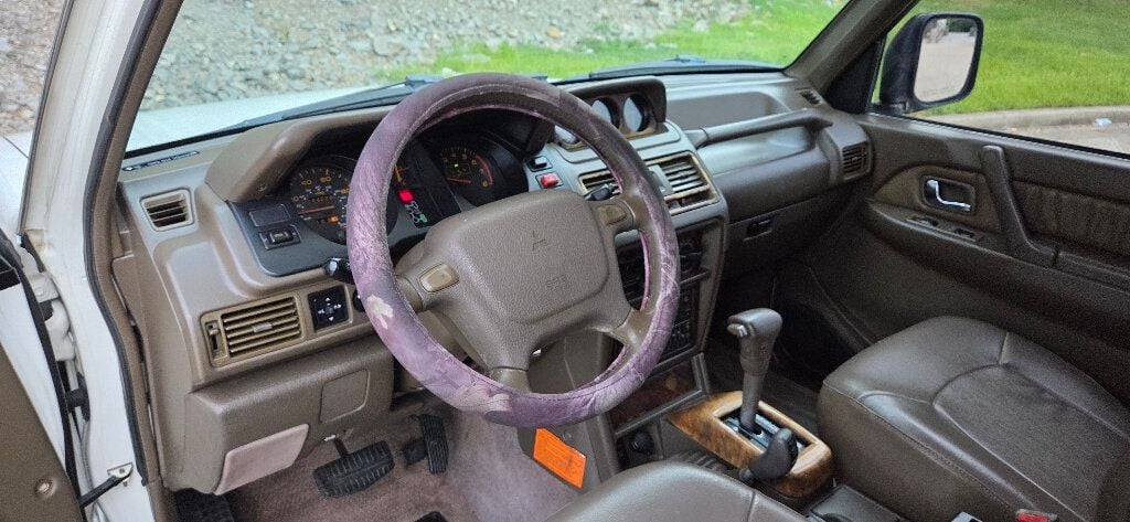1995 Mitsubishi Montero Rare 4x4 3rd Row California CLEAN Cold AC Loaded 615-300-6004 - 22887165 - 9