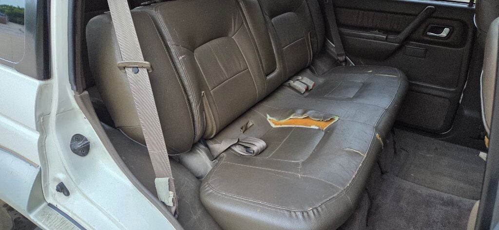 1995 Mitsubishi Montero Rare 4x4 3rd Row California CLEAN Cold AC Loaded 615-300-6004 - 22887165 - 19
