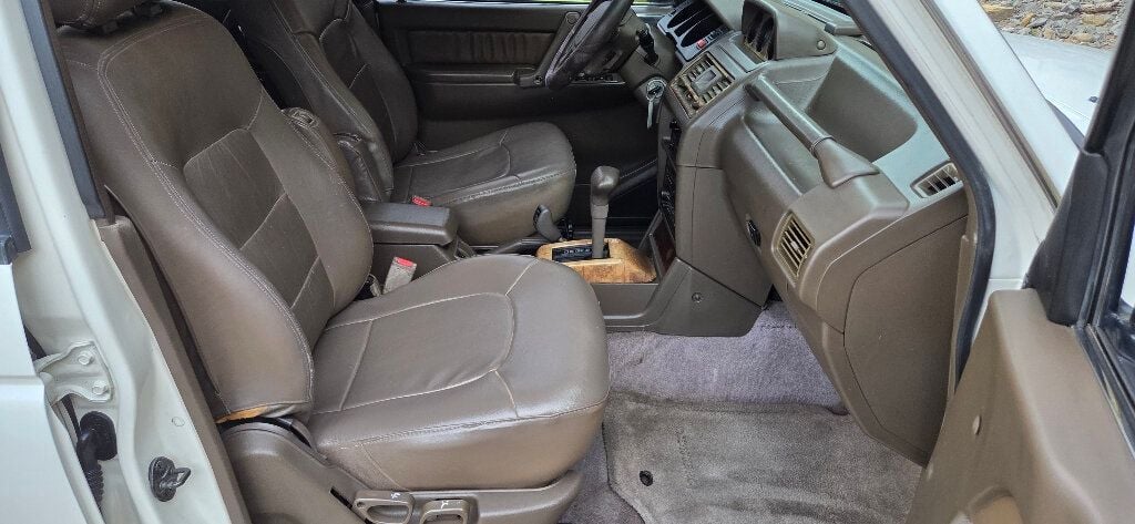 1995 Mitsubishi Montero Rare 4x4 3rd Row California CLEAN Cold AC Loaded 615-300-6004 - 22887165 - 22