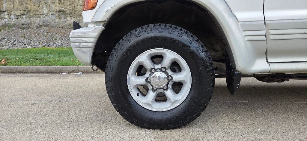 1995 Mitsubishi Montero Rare 4x4 3rd Row California CLEAN Cold AC Loaded 615-300-6004 - 22887165 - 35