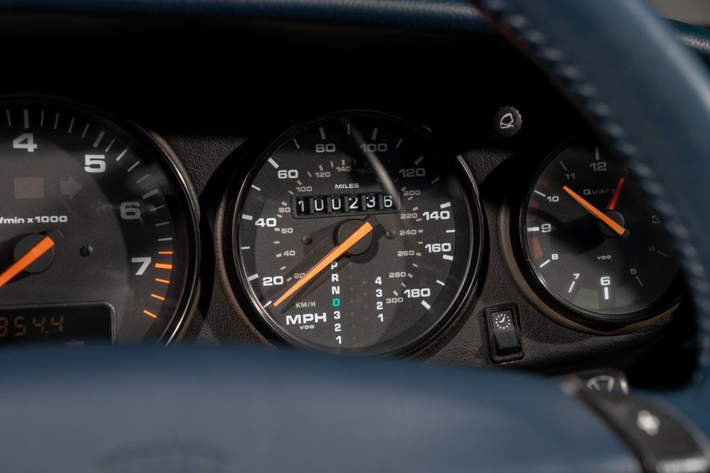 Porsche 911 photo 21