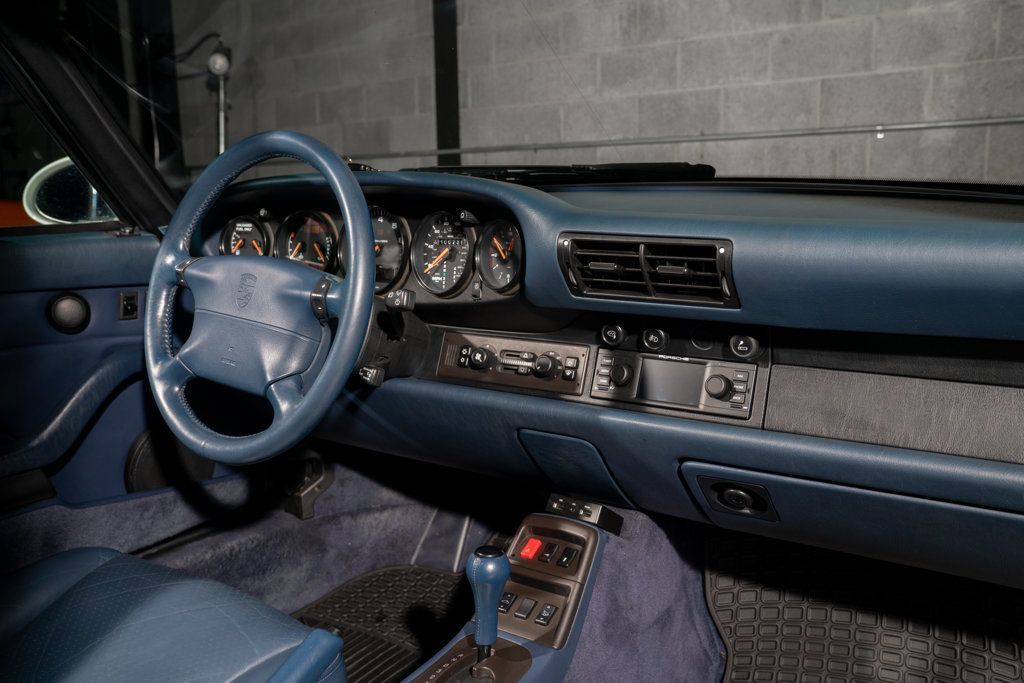Porsche 911 photo 29