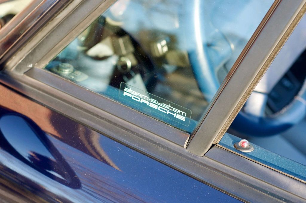 1995 Porsche 911 Carrera Cabriolet/6-Speed Manual/Pwr Windows-Locks/Cruise Control - 22964562 - 19