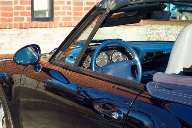 1995 Porsche 911 Carrera Cabriolet/6-Speed Manual/Pwr Windows-Locks/Cruise Control - 22964562 - 21