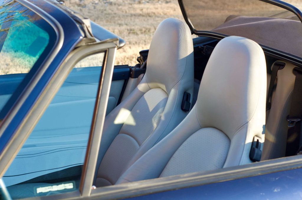 1995 Porsche 911 Carrera Cabriolet/6-Speed Manual/Pwr Windows-Locks/Cruise Control - 22964562 - 27