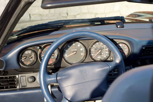 1995 Porsche 911 Carrera Cabriolet/6-Speed Manual/Pwr Windows-Locks/Cruise Control - 22964562 - 31
