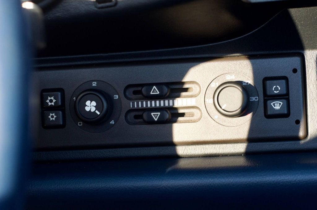 1995 Porsche 911 Carrera Cabriolet/6-Speed Manual/Pwr Windows-Locks/Cruise Control - 22964562 - 33