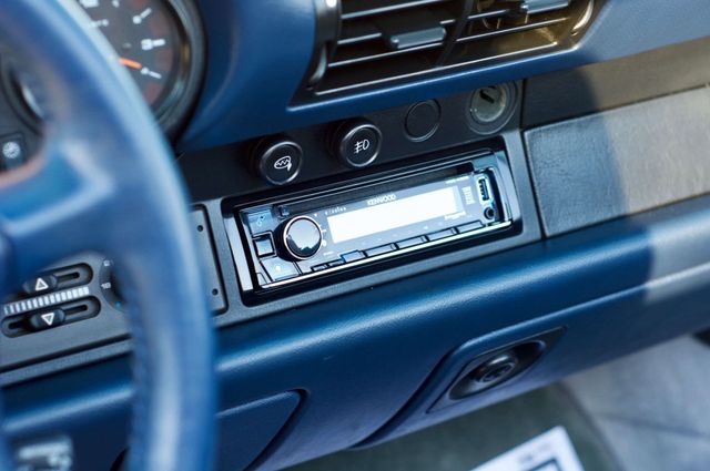 1995 Porsche 911 Carrera Cabriolet/6-Speed Manual/Pwr Windows-Locks/Cruise Control - 22964562 - 37