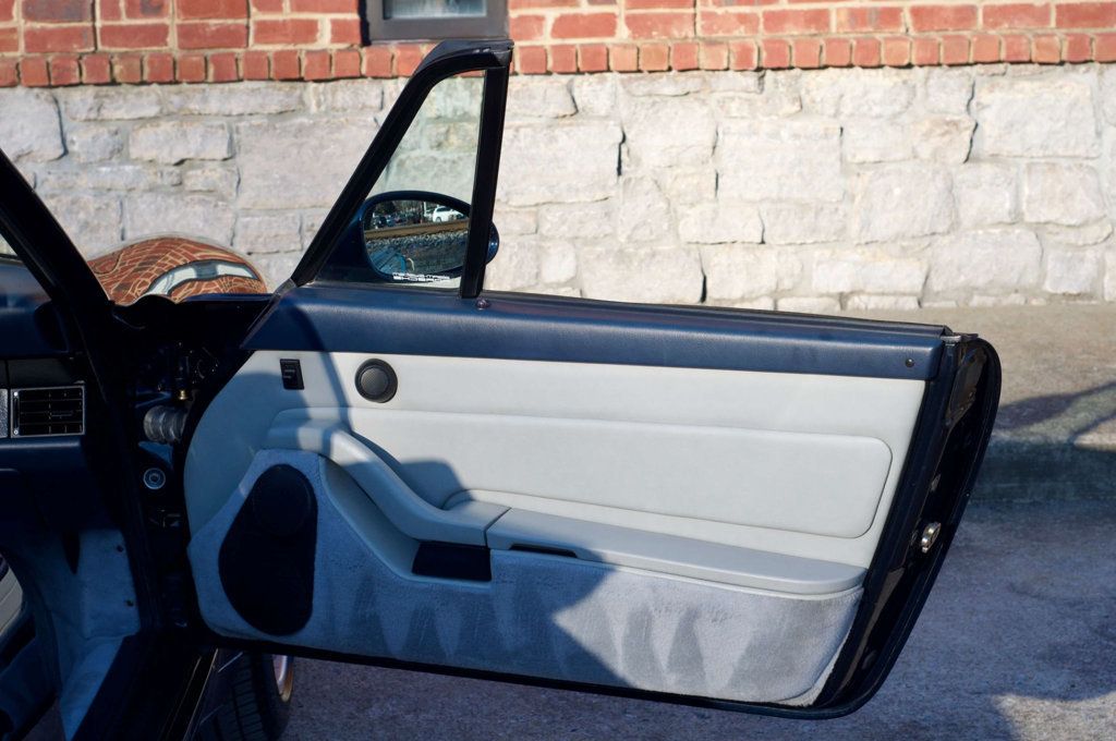 1995 Porsche 911 Carrera Cabriolet/6-Speed Manual/Pwr Windows-Locks/Cruise Control - 22964562 - 40