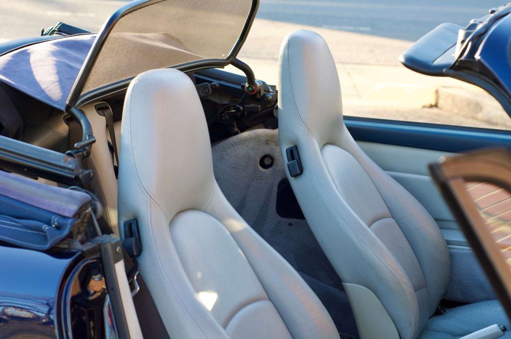 1995 Porsche 911 Carrera Cabriolet/6-Speed Manual/Pwr Windows-Locks/Cruise Control - 22964562 - 42