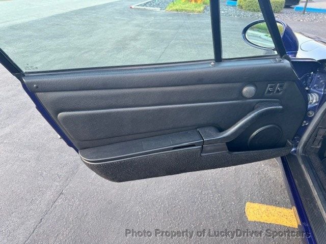 1995 Porsche 993 CARRERA 1995 Porsche 993 Carrera Coupe  - 22977505 - 45