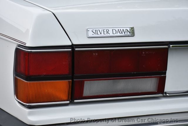 1995 Rolls-Royce Silver Dawn Base Trim - 22979636 - 17
