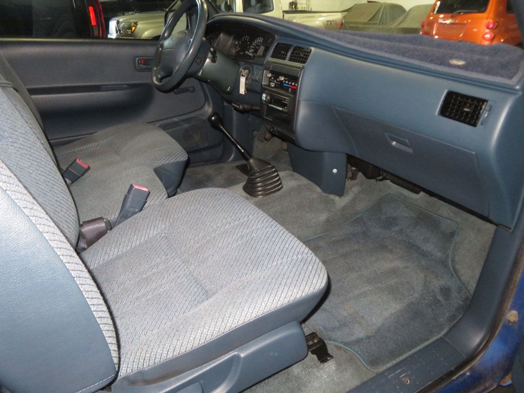 1995 Toyota T100 T100 DX MANUAL TRANNY EXTRA CLEAN 1OWNER AZ TRUCK HARD TO FIND  - 22806149 - 24