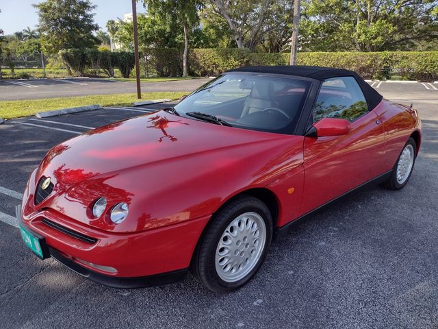 1996 Alfa Romeo Spider 2dr Stickshift Convertible Pininfarina - 22875247 - 0