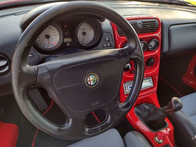 1996 Alfa Romeo Spider 2dr Stickshift Convertible Pininfarina - 22875247 - 22