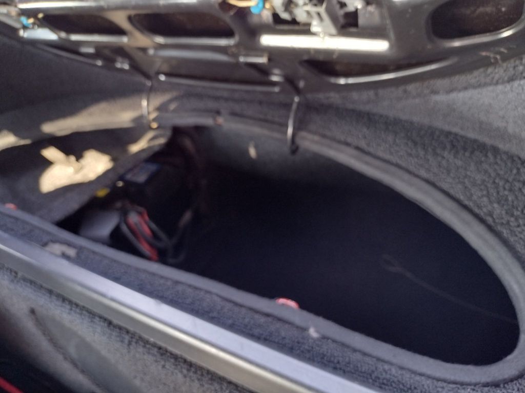 1996 Alfa Romeo Spider 2dr Stickshift Convertible Pininfarina - 22875247 - 24