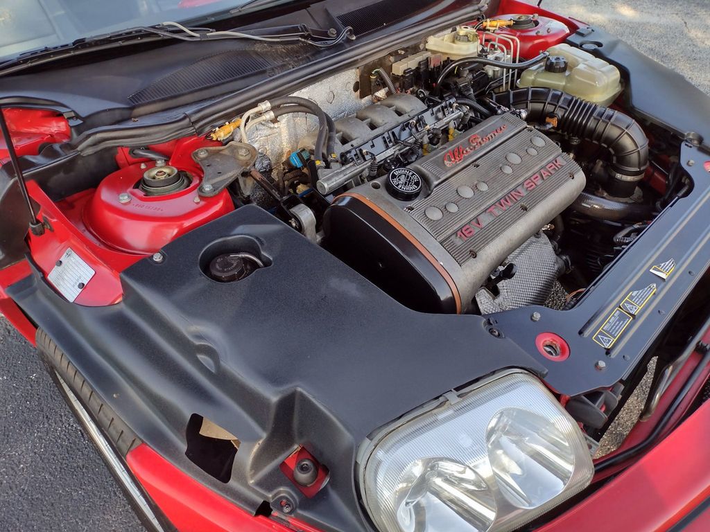 1996 Alfa Romeo Spider 2dr Stickshift Convertible Pininfarina - 22875247 - 31