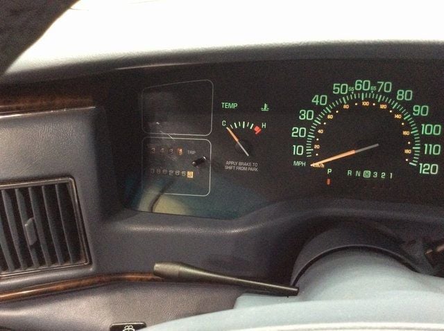 1996 Buick Roadmaster 4dr Sedan Limited Collectors Edition - 22945191 - 10