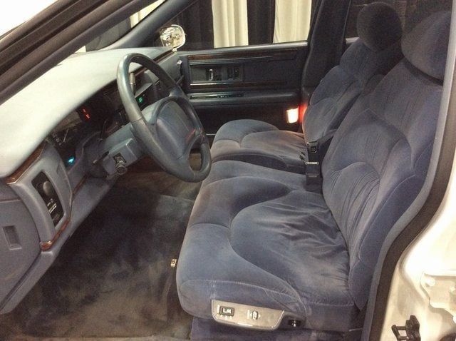 1996 Buick Roadmaster 4dr Sedan Limited Collectors Edition - 22945191 - 12