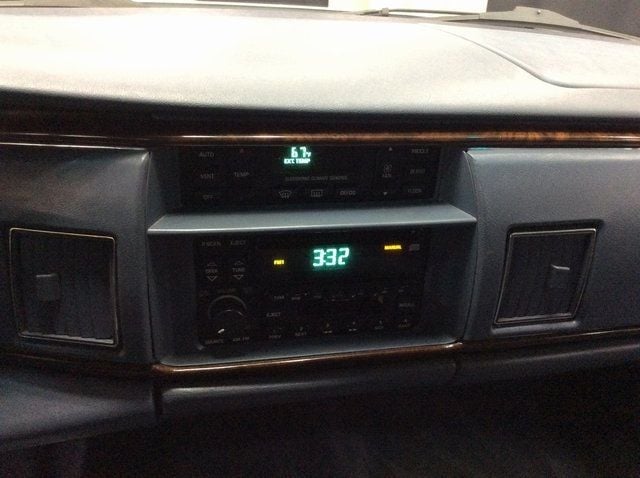 1996 Buick Roadmaster 4dr Sedan Limited Collectors Edition - 22945191 - 13