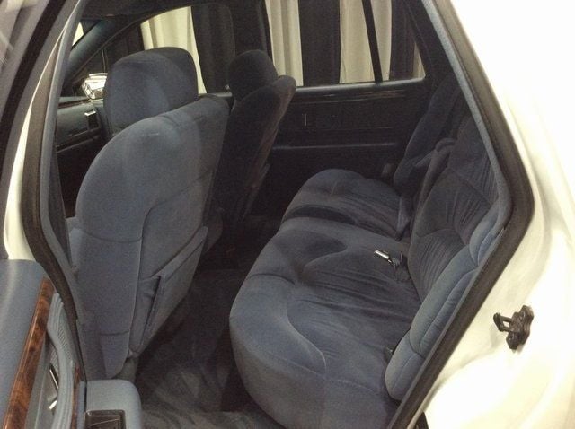 1996 Buick Roadmaster 4dr Sedan Limited Collectors Edition - 22945191 - 15