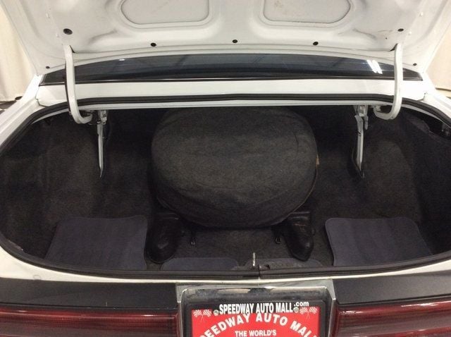 1996 Buick Roadmaster 4dr Sedan Limited Collectors Edition - 22945191 - 17